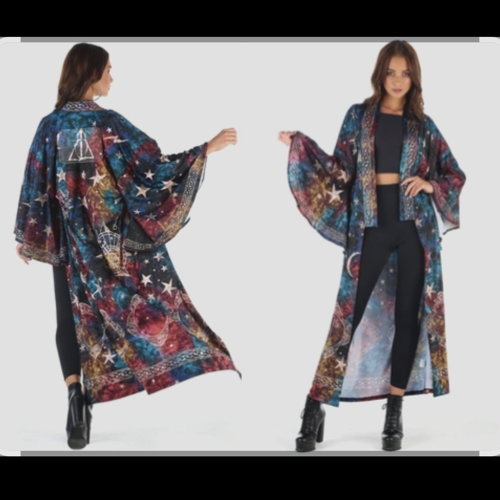 Blackmilk Invisibility Cloak Swan Kimono OS